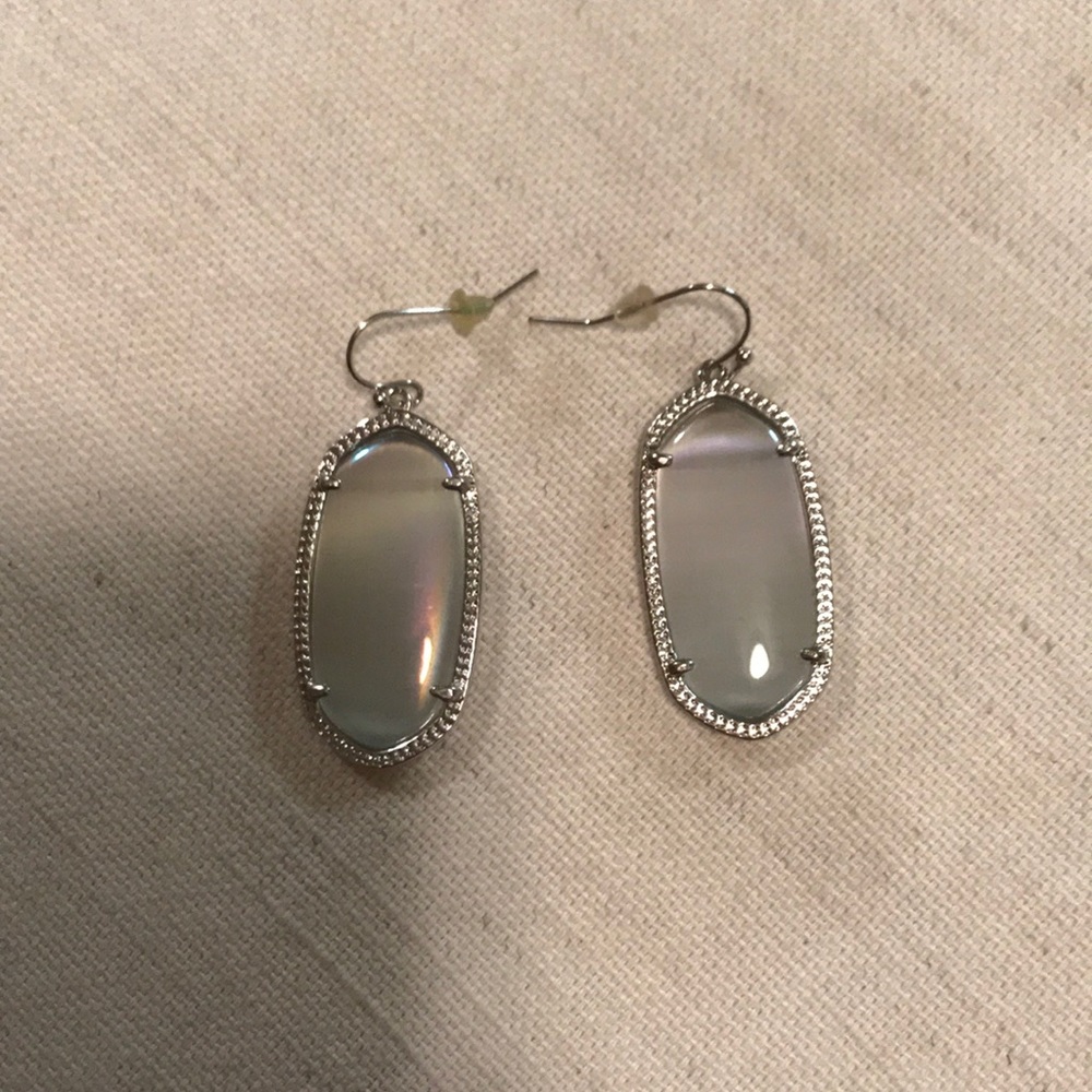 Kendra Scott elle grey earrings